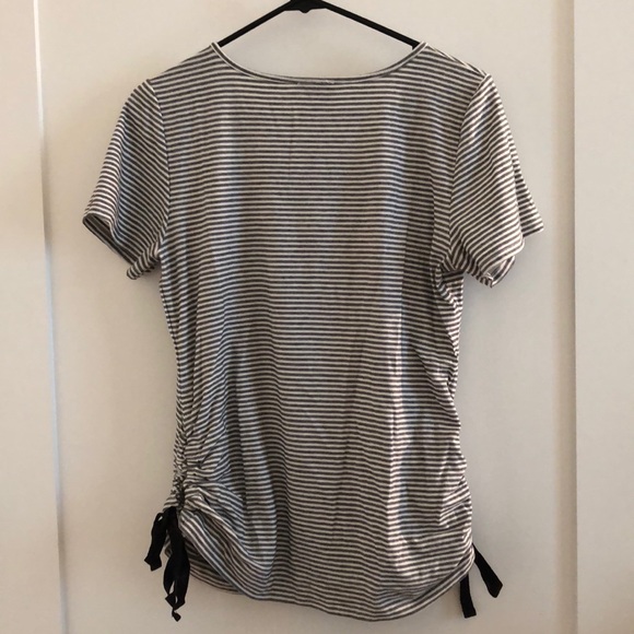 Like new Vince Camuto striped top. Medium - Picture 4 of 5